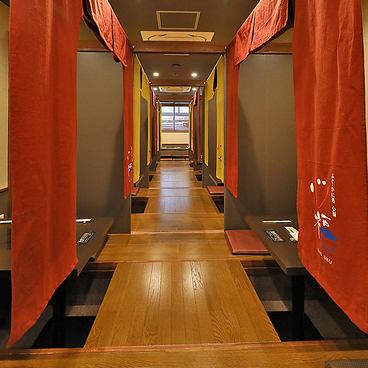 落ち着いた雰囲気の空間で贅沢なお食事を。