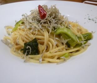 廣島蔬菜的 Peperoncino 和 Otodo chirimen