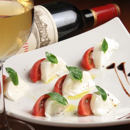 Directly from Uenohara Ranch in Fukutomi-cho !! Caprese of mozzarella cheese and fruit tomatoes