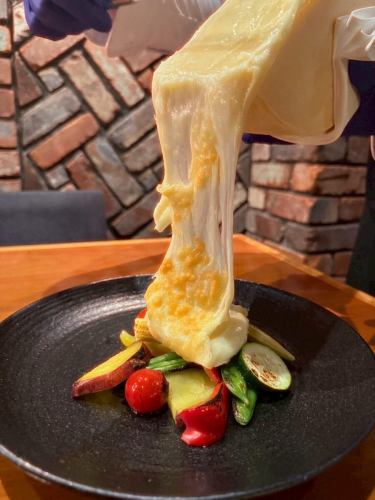 本日よりアヒージョ・スープ・チーズ料理に新メニューが登場しております😋
お気軽にお立ち寄りください✨
#hiroshimaitalianao #ヒロシマイタリアンao #Hiroshimaitalian #広島イタリアン #広島グルメ #仏壇通り #結婚式二次会 #二次会 #女子会 #誕生日会 #お誕生日プレート #貸切 #hiroshima #広島 #広島ランチ #広島ハッピーアワー #広島バー #広島県産 #地産地消 #バーニャカウダ #広島チーズフォンデュ #比婆牛 #ヴィーガン #vegan #ヴィーガン対応メニューあります #広島ラクレットチーズ #広島シカゴピザ #ウェディングパーティ #新メニュー登場