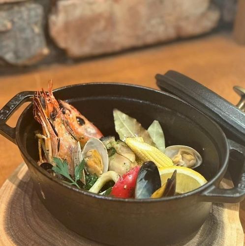 ストウブ鍋で作る魚介のオーブン焼き