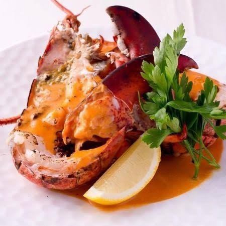オマール海老のオーブン焼きアメリケーヌソース　グリル野菜添え