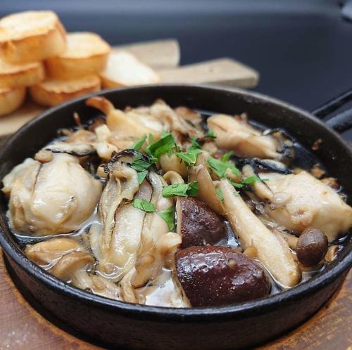 Ajillo with oysters from Hiroshima
