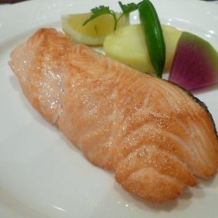 히로시마 레몬 연어 소테 화이트 와인 버터 소스