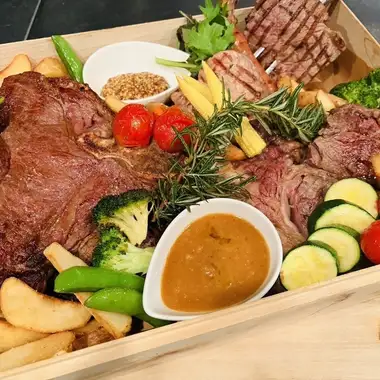 【期間限定★肉盛りボックス確約】肉盛りボックス(4名様分18,800円)を確約でご用意♪