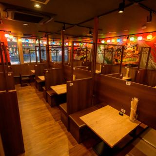 BOX席は、少人数の飲み会や、会社宴会などに最適です。最大では、貸切も可能なので、周りを気にせずお楽しみ頂けます。また、ご予算やご要望などお気軽に店舗までご相談ください。