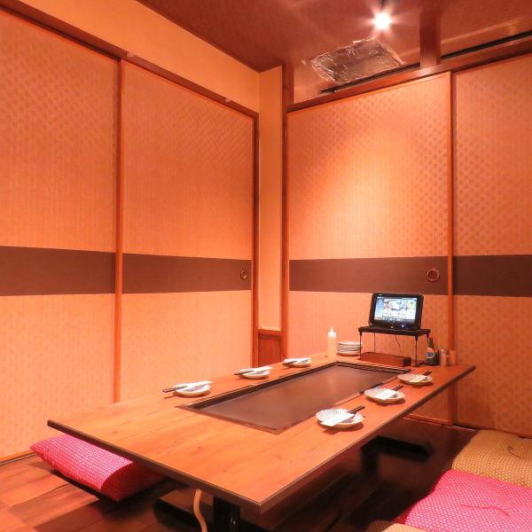 Private rooms are also available, so you can enjoy your meal with your loved ones or friends without worrying about the surroundings.We also have tatami mat seats for large groups such as group meals and banquets, so we will provide hospitality depending on the situation.
