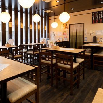 おひとり様から、10人以上の飲み会まで幅広く◎