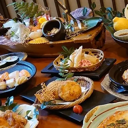 11월(월~목요일) 한정 음료 무제한 연회 플랜 「모임」4000엔(부가세 포함)