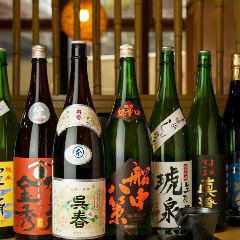 We offer a wide variety of local sake from all over the country.