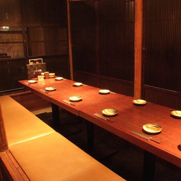 [Equipped with a room for 10 and 26 people] There is a digging kotatsu space in the back of the shop ... It is the best space for small-group banquets of up to 10 people, including banquets with only friends!