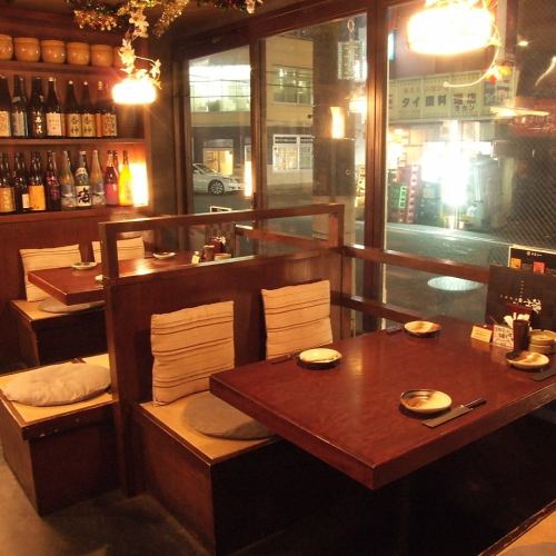 <p>[Tatami chair seats for 2 to 5 people] With fluffy cushions! The BOX seats by the window have a lot of openness! You can relax even if you come to a regular drinking party.Use coupons and leave [window glass message] for anniversaries and birthday celebrations♪</p>