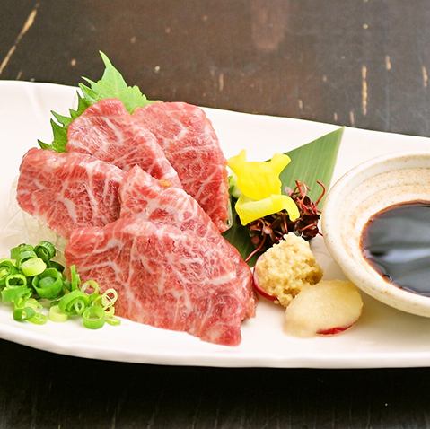 Single horsemeat sashimi