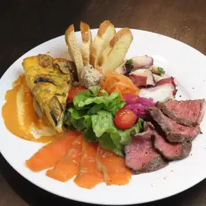本日の前菜5種盛合わせ