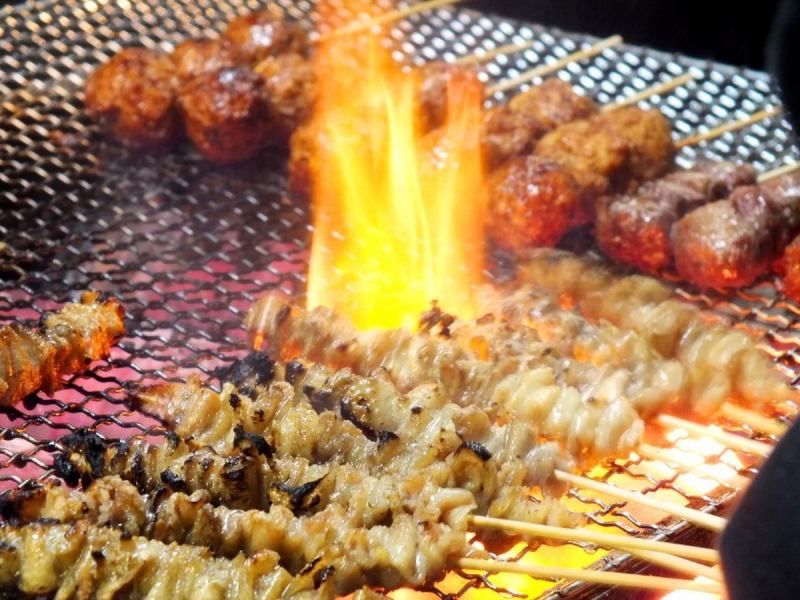 Prepare one by one ★ Chickens, pork, vegetables, seafood ... A number of excellent skewers!