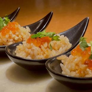 [Autumn Party Course] Popular sushi with salmon roe rice and a wide selection of seasonal ingredients! 4,500 yen per person with all-you-can-drink