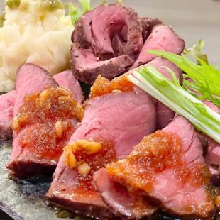 【新年及年末派對套餐】當季食材搭配奢華烤牛肉！還有人氣壽司！每人5000日元，暢飲！