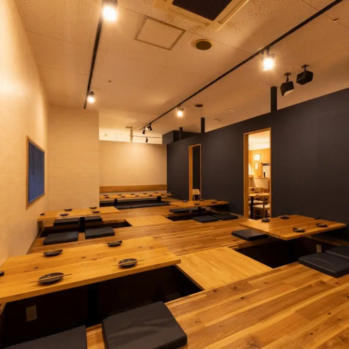 <p>大人数のご宴会ならぜひ当店へ！掘りごたつ席なのでゆっくりと足を伸ばしておくつろぎいただけます♪すべての席を合わせると最大46名規模の大型宴会にも対応可能となっております！店舗貸切最大90名様までのご対応も可能ですのでお気軽にお問い合わせくださいませ！</p>