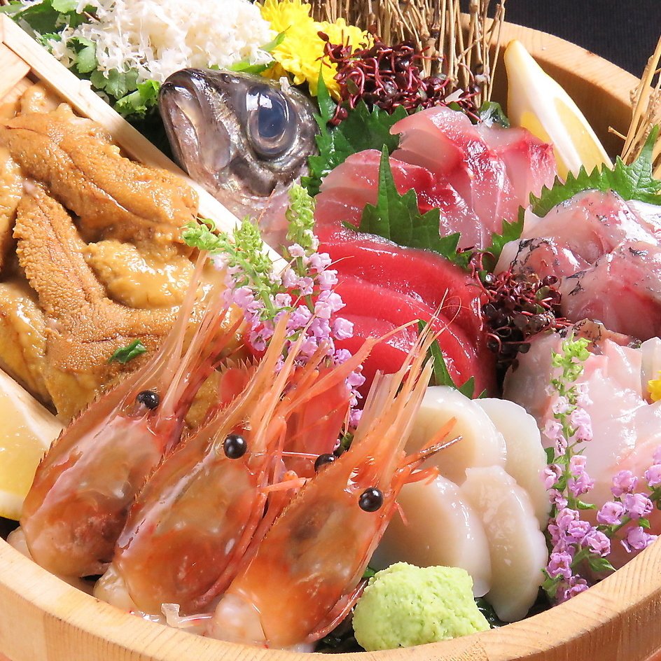 新鮮な海鮮を豪快に!自慢のお刺身盛りや本マグロをご堪能◎