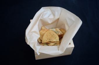 名物！！生ポテチ