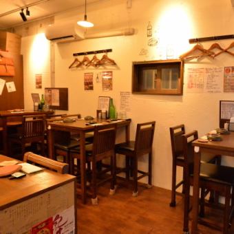 【テーブル席】２～４名様×３席