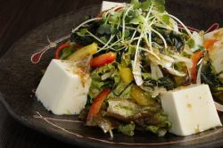 Healthy tofu and wakame salad