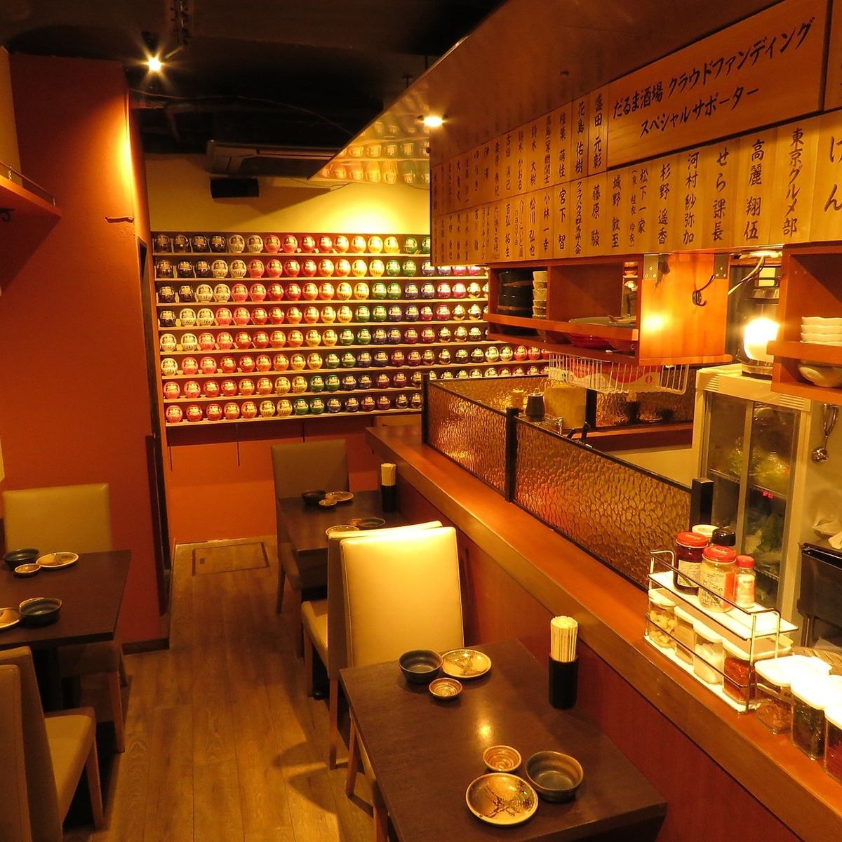 墙上的达摩不倒翁摆件在Instagram上肯定会很好看♪