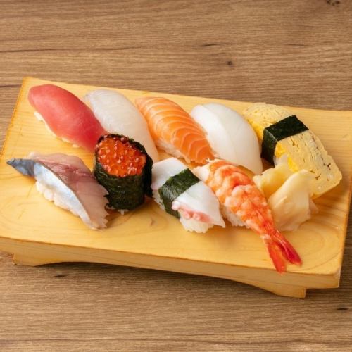 그 날에 구입한 엄선된 생선으로 잡는 초밥★