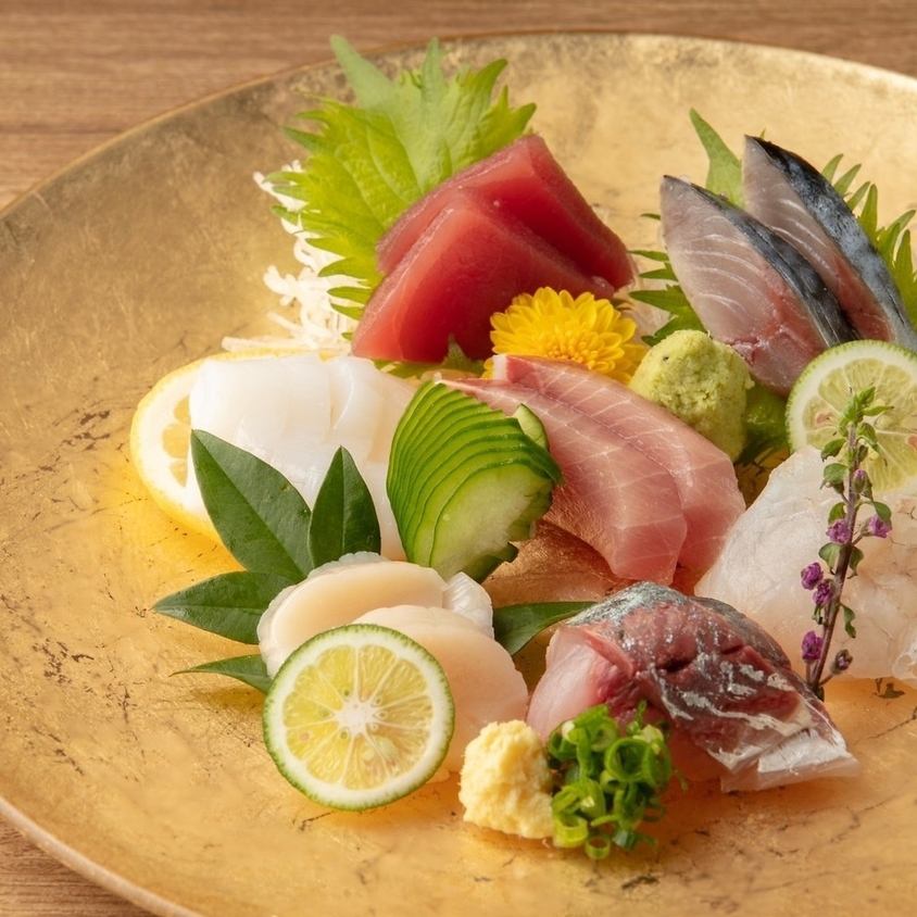 旬の新鮮鮮魚の本格寿司が楽しめる居酒屋!串カツ・全国の豊富な地酒も楽しめます♪