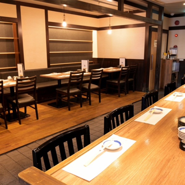 カウンター席からテーブル席、掘りごたつまで、各種お席をご用意しております♪
