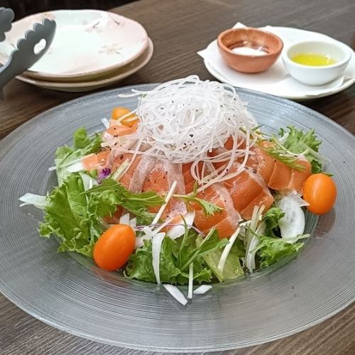 Miyako Salmon Salad