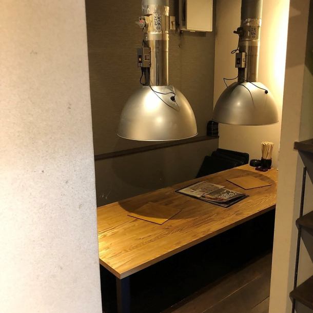 広めのテーブル席で気兼ねなくお食事ができます。