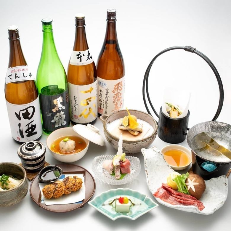You can enjoy Japanese cuisine in a completely private room.