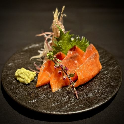 特選サーモンのお造り
