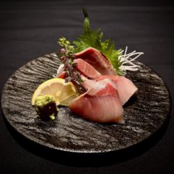 伊勢ブリのお造り