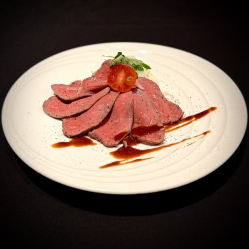 【絶品ステーキ】蝦夷鹿の赤身や松坂ポーク・丸鶏を贅沢に堪能 