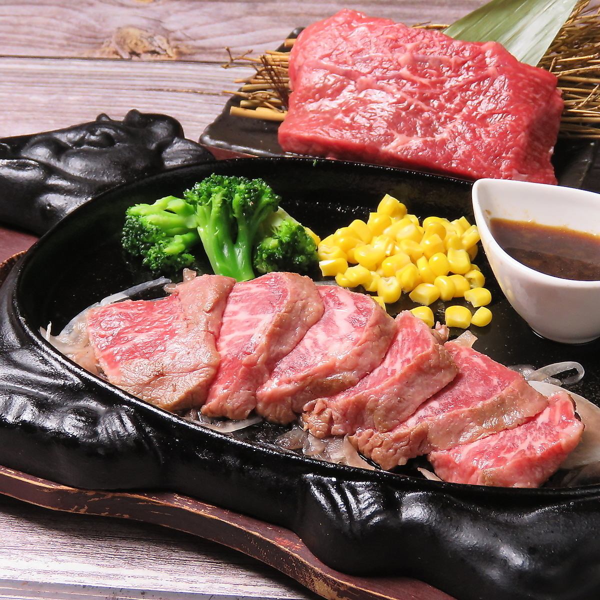 Luxuriously enjoy "Noto Beef", which is also recommended for tourists!