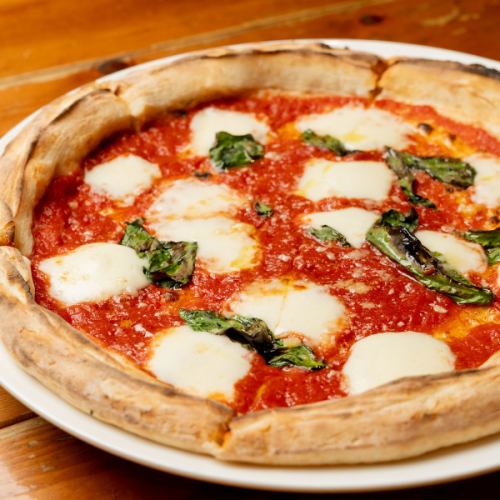 外酥裡嫩。石爐烤製的美味披薩