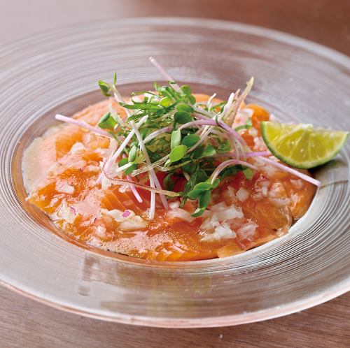 メイプルサーモンの和風カルパッチョ