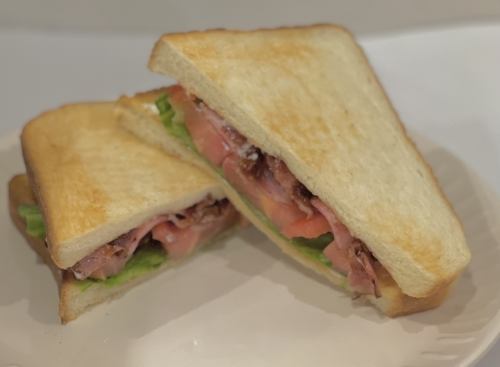 BLTサンド　BLT sandwich