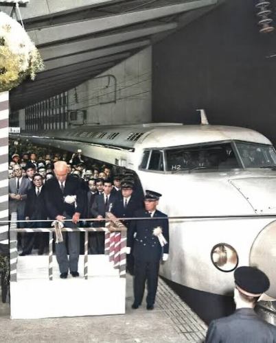 https://peatix.com/event/4371091
Starting tomorrow!
[Only a few seats left] See the view from the train window on that day once again.
1964 - what kind of scenery did people see on their train journeys in the year of the Tokyo Olympics?
Tomorrow we will be holding a "Fantasy Train Travel" event, where you can get into the travelling spirit and travel around the country using the timetables and maps from that time.

Whether you remember it or are hearing about it for the first time,
Please join us and experience a new Japan.

We also have authentic sweets from that time available.
Even if you're not a train fan, you can enjoy this slightly nostalgic and slightly deep evening.

*Only a few seats remaining.If you're interested, please hurry.

#1964 #VirtualTravel #GeographyCafe #FantasyTravel #TrainScenery #ShowaMemories