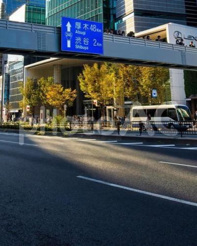 📍街道×古地図×トークイベント
地理カフェトークイベント「地図上で歩く大山街道〜街の記憶を古地図と落語で紐解く夜〜」 https://peatix.com/event/4459057
ちょっとディープな「大人の街歩き時間」、ご一緒しませんか？

落語の熊さんと一緒に、地図でたどる大山街道の記憶。
江戸から続く街の姿、玉電や専用軌道、地図で歩く“もしも”のルート。
そんな「街の読み解き方」を味わえる、夜の地理トークイベントです。

🎁恒例ジャンケン大会も充実！
沿道のお菓子、限定缶バッジ、マンホールカードなど、地理好き垂涎の品をご用意。

📅6/29（日）18:00〜
📍地理系ブックカフェ空想地図（三軒茶屋・駒沢大学）
🎫通行手形 700円＋ワンドリンク

地図と街道に、ちょっと興味がある人にこそ来てほしいイベントです。

#地理好き #街道歩き #古地図 #大山街道 #三軒茶屋 #空想地図カフェ #街の記憶をたどる