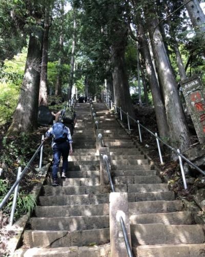 📍街道×古地図×トークイベント
地理カフェトークイベント「地図上で歩く大山街道〜街の記憶を古地図と落語で紐解く夜〜」 https://peatix.com/event/4459057
ちょっとディープな「大人の街歩き時間」、ご一緒しませんか？

落語の熊さんと一緒に、地図でたどる大山街道の記憶。
江戸から続く街の姿、玉電や専用軌道、地図で歩く“もしも”のルート。
そんな「街の読み解き方」を味わえる、夜の地理トークイベントです。

🎁恒例ジャンケン大会も充実！
沿道のお菓子、限定缶バッジ、マンホールカードなど、地理好き垂涎の品をご用意。

📅6/29（日）18:00〜
📍地理系ブックカフェ空想地図（三軒茶屋・駒沢大学）
🎫通行手形 700円＋ワンドリンク

地図と街道に、ちょっと興味がある人にこそ来てほしいイベントです。

#地理好き #街道歩き #古地図 #大山街道 #三軒茶屋 #空想地図カフェ #街の記憶をたどる