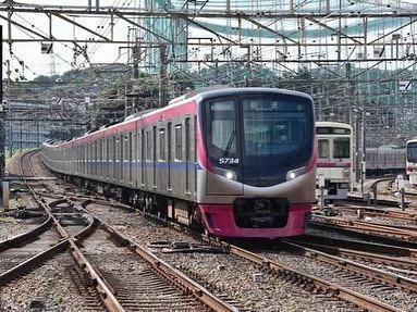 📍昨晩の #すりてつナイト1号
ご乗車いただいた皆さま、ありがとうございました🚋✨
鉄道と地図、そして初三郎の鳥瞰図——語り合う金曜の夜、まさに“クセになる”ひとときでした！

本日もカフェ通常営業中☕📚
地図を眺めながら、昨日の余韻にひたるのもよし◎
イベントで気になったあの一冊、探しに来てみませんか？

🗺️ #空想地図 #地図カフェ #吉田初三郎 #地図好き #鉄道好きと繋がりたい #京王線 #鳥瞰図沼