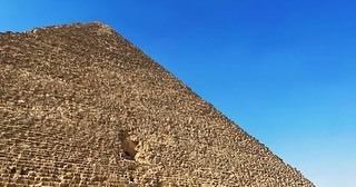 「～世界遺産で世界一周の旅～」

https://peatix.com/event/4543092

世界遺産に訪れたことはありますか？フランスのモン・サン・ミシェル、エジプトのクフ王のピラミッド、アメリカの自由の女神像、ペルーのマチュピチュ、また日本なら日光の社寺、屋久島、厳島神社など、世界各国いろんな世界遺産があります。
　身近なようで実は奥が深い「世界遺産」について、世界遺産検定マイスターの3人が紹介いたします。
　お食事を楽しみながら一緒に、知ってから感じる世界遺産の魅力を体感しましょう♪
　世界遺産に興味ある方、どなた様でも大歓迎！みんなで楽しい時間を過ごしましょう
◉プログラム
・18:30 　 開場（受付) PeatixのQRコードをご提示ください。
・19:00 　 世界遺産トーク 世界遺産って何？基礎を知ろう　3人のマイスターがお薦めする絶賛世界遺産！
・20:00 　賞品あり！世界遺産クイズ大会
・20:30 　集合写真撮影　交流　
・20:50 　 終了

◉会場 主催　地理系ブックカフェ空想地図
◉電話番号　　 03-6450-7085
◉東急田園都市線　駒沢大学駅 徒歩4分
◉参加費　3,000円 Peatixで事前決済となります
また当日は別途1オーダー以上のご注文をお願いします（お食事や飲み物など、店頭にてお支払い）
※アルコールをご希望される方は公共交通機関をご利用ください。
◉定員
　事前決済がお済みの方、先着16名満席になり次第募集終了
　※無断キャンセルの返金対応は致しかねますので、ご容赦くださいませ。
◉お願い
　開催中は撮影など自由ですが、他のお客様の迷惑にならない範囲でお願いいたします。　登壇者たちは、“フリー素材”ですので、たくさん撮ってSNSにアップしてくださいね！
◉登壇者プロフィール
　◎にしお　　世界遺産検定マイスター 世界遺産アカデミー認定講師　FM ブルー湘南「世界遺産って何スカ？」ナビゲーター　神奈川県出身
　◎ミド　　　世界遺産検定マイスター　世界遺産アカデミー認定講師　Podcast 番組「行きたくなる世界遺産」バーソナリティ　広島県出身
　◎KANAE　　世界遺産検定マイスター 世界遺産アカデミー認定講師　Podcast 番組「行きたくなる世界遺産」パーソナリティ　北海道出身
