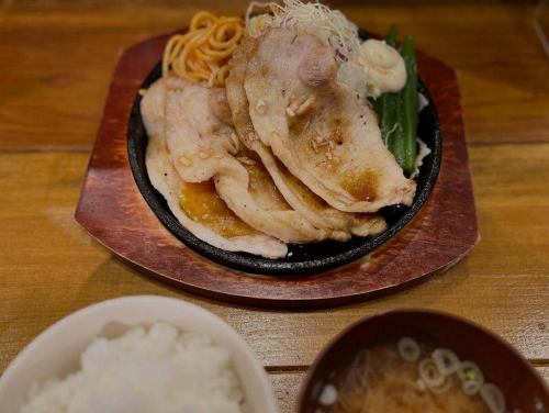 📢New Menu & Business Hours📢

Starting today, we are introducing a new dinner-only menu item: Teppan Shogayaki Set Meal!
Served on a piping hot iron plate, the ginger pork is fragrant and juicy.This classic yet special dish goes well with rice and miso soup.We hope you will enjoy this as a signature evening menu item, alongside our ever-popular hamburger steak.

Also, due to the "Disaster Prevention Event" being held today, general business hours will be until 6:00 p.m.
Our new menu item, "Teppan Shogayaki Set Meal," will be available from the evening during dinner time, so please take this opportunity to try it.

We look forward to your visit.

#FantasyMapCafe #GeographyBookCafe #TeppanShogayaki #NewMenu #DinnerOnly #ShogayakiSetMeal #HamburgerLovers #GeographyCafeMeal #DisasterPreventionEvent