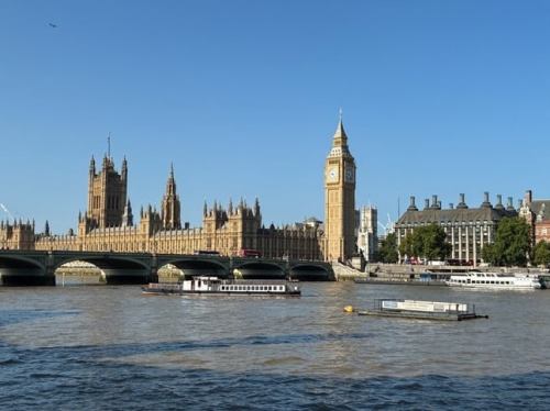 🇬🇧✨A special time where you can feel like you're walking the streets of London✨🇬🇧

Big Ben towering against the blue sky, the solemn changing of the guard, the River Thames shining at dusk...
Britain has a mysterious charm that draws visitors back again and again.

Mr. Earth, a current high school teacher, will deliver a fun lecture on the "real face of the UK"📚
It contains anecdotes and cultural background that you won't find in a guidebook, as well as an atmosphere that can only be felt on-site.
It's a moving 90 minutes that will make you feel like you're on a journey ✈️

Highly recommended for travel lovers as well as those who love British and European culture!
Come experience the learning and excitement that will make you want to choose the UK as your next travel destination!

🎟️Event details and registration here
👉 https://peatix.com/event/4583011

#LoveBritain #TravelEurope #Travelandlearn #Britishculture #Connectwithtravellovers #Lectureevents #Britishtravel