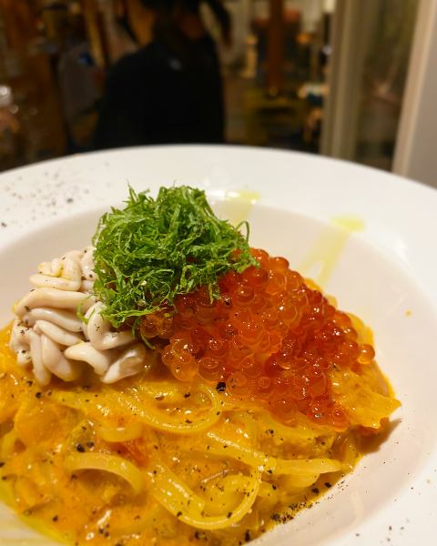 Seasonal recommendation♪ [Tomato cream pasta with sea urchin and salmon roe]