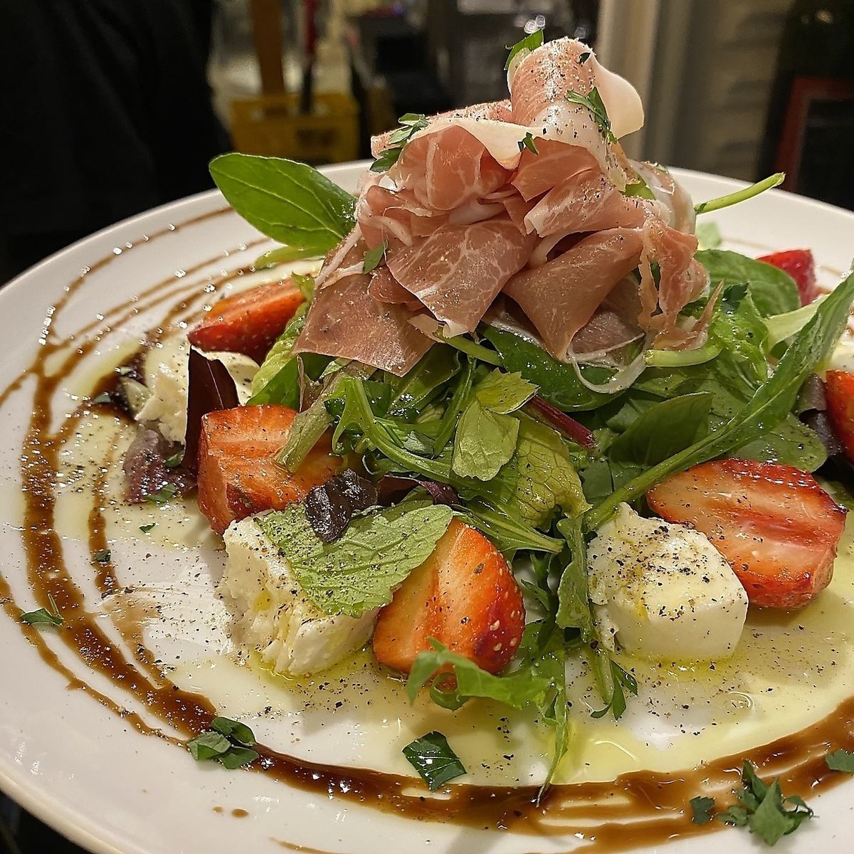 계절의 과일과 생햄과 모짜렐라가 여자회, 데이트 등에◎