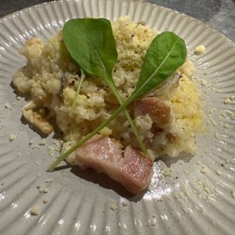 石烤奶油燴飯配蘑菇和培根